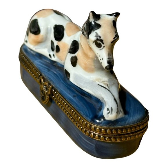 Rare Perfection Limoges  “Reclining Dog” Trinket Box - Picture 2 of 9